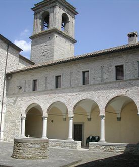 Pianetto - Chiostro Museo Mambrini