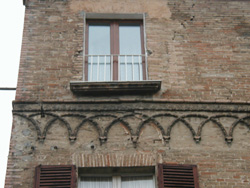 Palazzo Manzoni - particolare della facciata